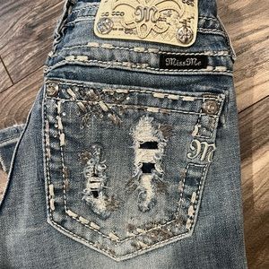 Miss Me Straight size 24